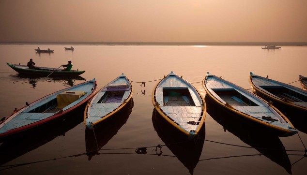 Maharaja Boat Cruise with Evening Aarti