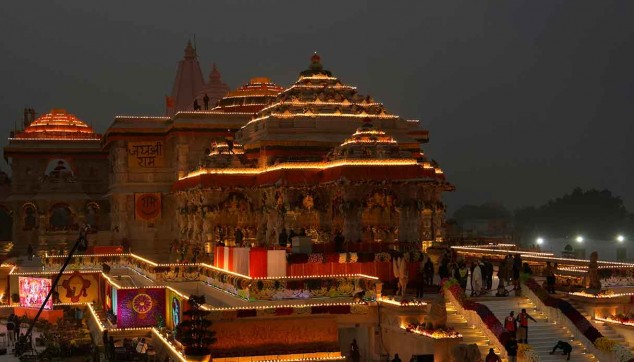 2 Day Guided Tour From Ahmedabad to Ayodhya