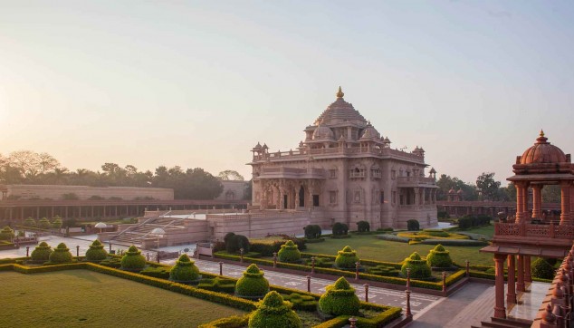 2 Day Guided Tour From Ahmedabad to Ayodhya