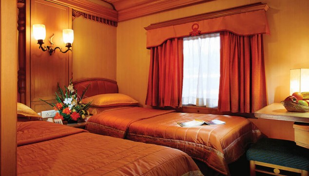 Glimpse of Karnataka On The Golden Chariot Train