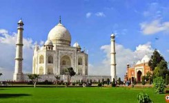 Same Day Tour to Taj Mahal