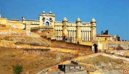 2 Days Private Jaipur Tour from New Delhi with Elephant Ride and meal