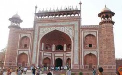 Akbar Tomb visit including entry fee