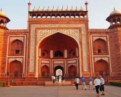 agra fort tour 