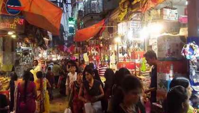 local market tour in Varanasi