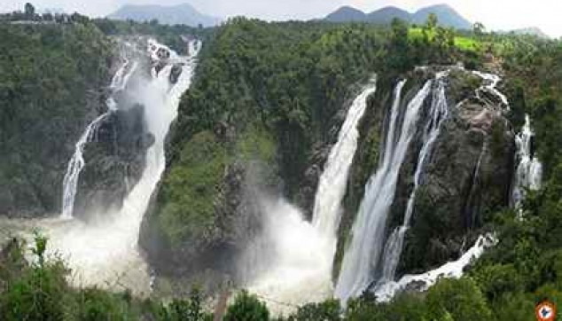 Private full day excursion to Shivanasamudra waterfalls and Somnathpur Talakadu with Lunch