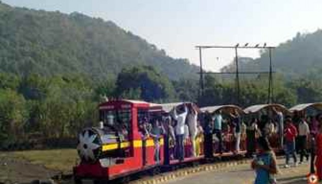 Elephanta Caves Tour With Ride Of Toy Train