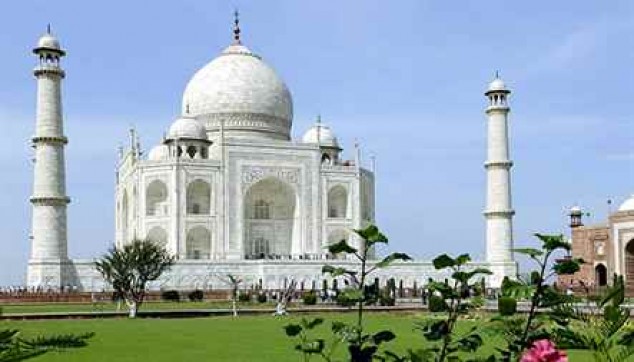 Day Trip To Taj Mahal