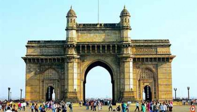 Mumbai sightseeing and Bollywood tour