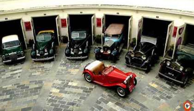 Private Half Day City Palace Tour With Vintage Car